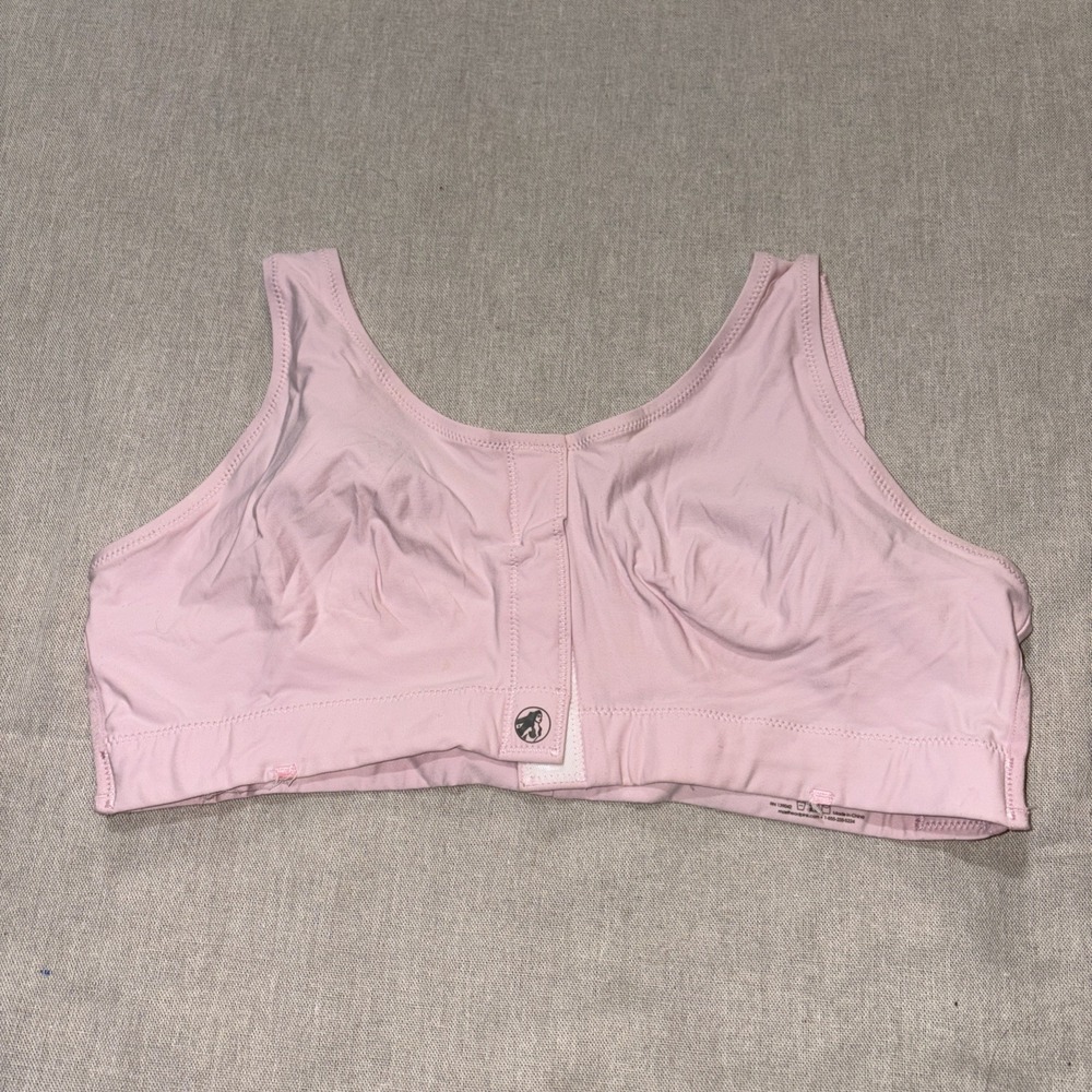 Soft Comfort Front-Closure Light Pink Wireless Bra